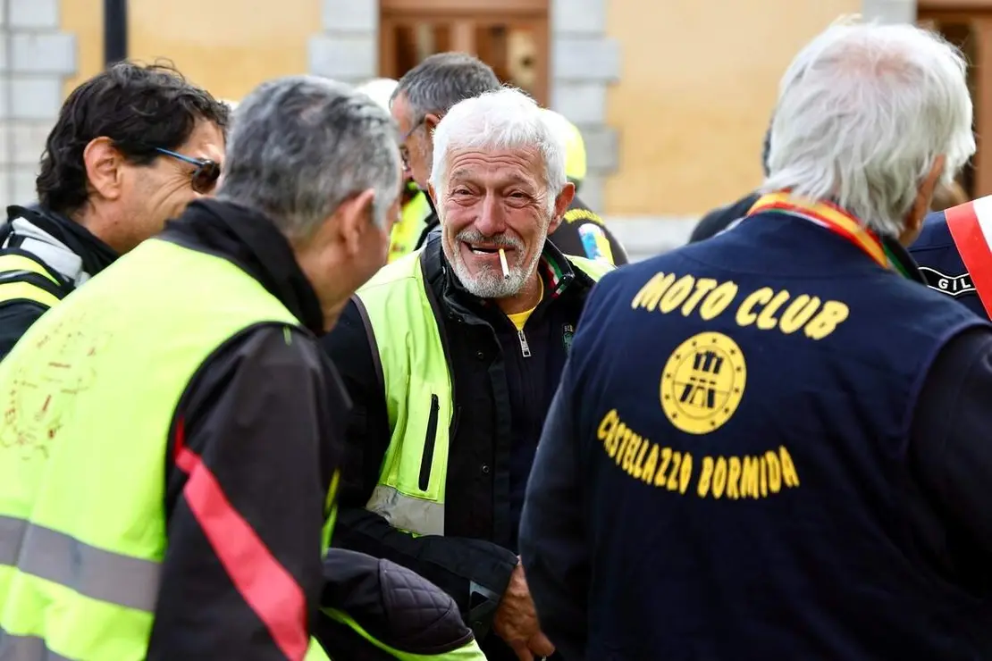 Celebraci&oacute;n de una misa y un acto de bendici&oacute;n de cascos con motivo de la VIII Concentraci&oacute;n Internacional Madonna de los Centauros, que se celebra en La Ba&ntilde;eza