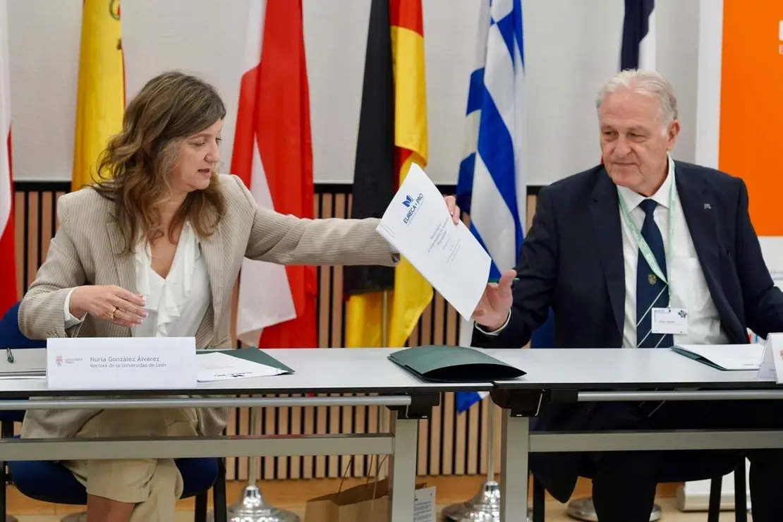 La rectora de la Universidad de Le&oacute;n, Nuria Gonz&aacute;lez, preside la inauguraci&oacute;n &lsquo;Review week&rsquo; de la alianza Eureca-Pro, tras la que los nueve rectores de las universidades que la integran firman un acuerdo en materia formativa