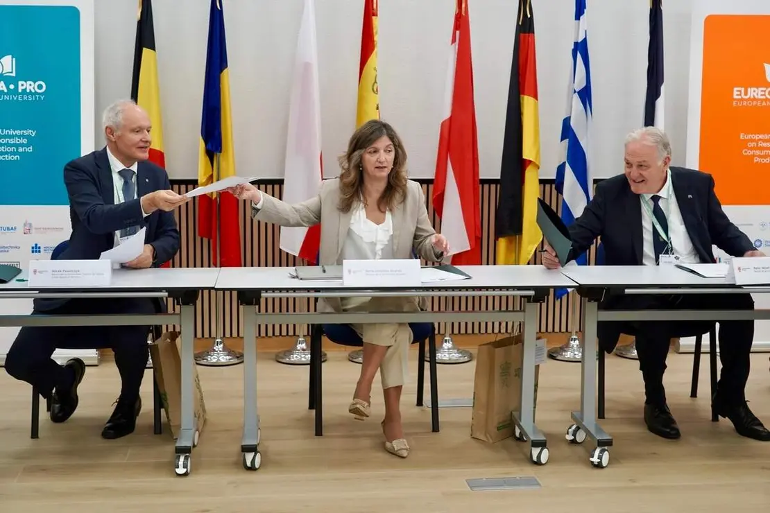 La rectora de la Universidad de Le&oacute;n, Nuria Gonz&aacute;lez, preside la inauguraci&oacute;n &lsquo;Review week&rsquo; de la alianza Eureca-Pro, tras la que los nueve rectores de las universidades que la integran firman un acuerdo en materia formativa