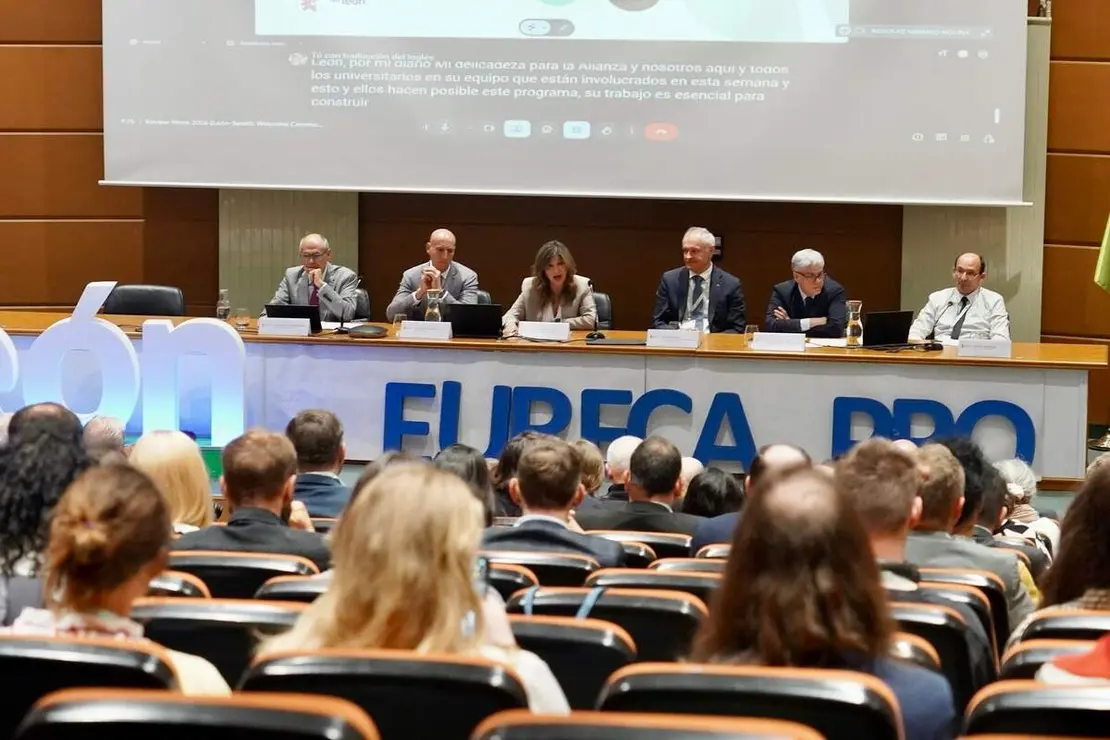 La rectora de la Universidad de Le&oacute;n, Nuria Gonz&aacute;lez, preside la inauguraci&oacute;n &lsquo;Review week&rsquo; de la alianza Eureca-Pro, tras la que los nueve rectores de las universidades que la integran firman un acuerdo en materia formativa