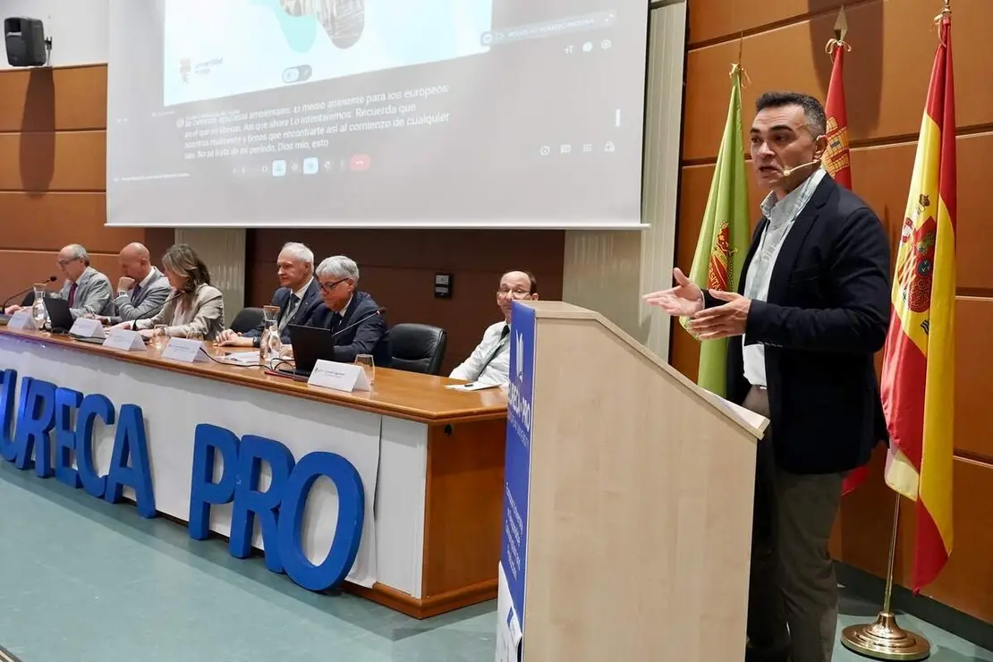 La rectora de la Universidad de Le&oacute;n, Nuria Gonz&aacute;lez, preside la inauguraci&oacute;n &lsquo;Review week&rsquo; de la alianza Eureca-Pro, tras la que los nueve rectores de las universidades que la integran firman un acuerdo en materia formativa