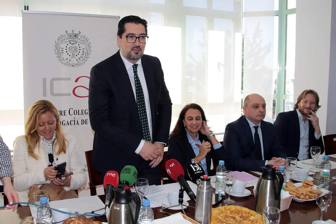 El Colegio de la Abogac&iacute;a de Le&oacute;n convoca un desayuno informativo para abordar cuestiones de actualidad y analizar la situaci&oacute;n de la provincia en materia de comarcalizaci&oacute;n de la Justicia