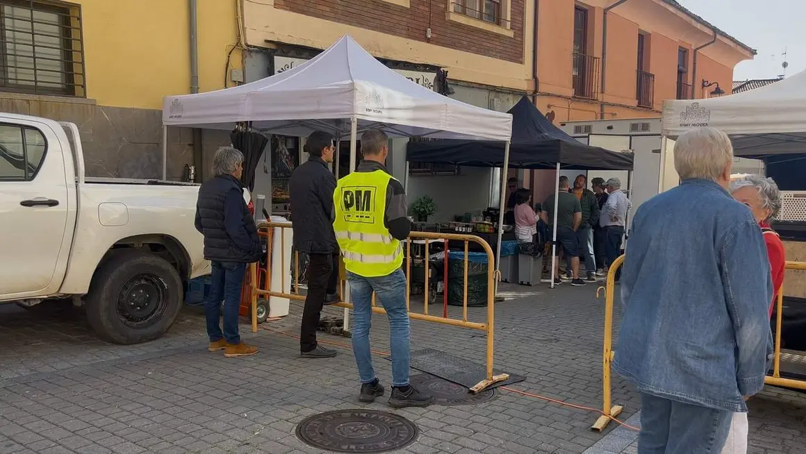 Despliegue t&eacute;cnico en Le&oacute;n para la grabaci&oacute;n de la adaptaci&oacute;n a la pantalla de la mano de Netflix. Foto: L. Ramajo y L. Del Cura.