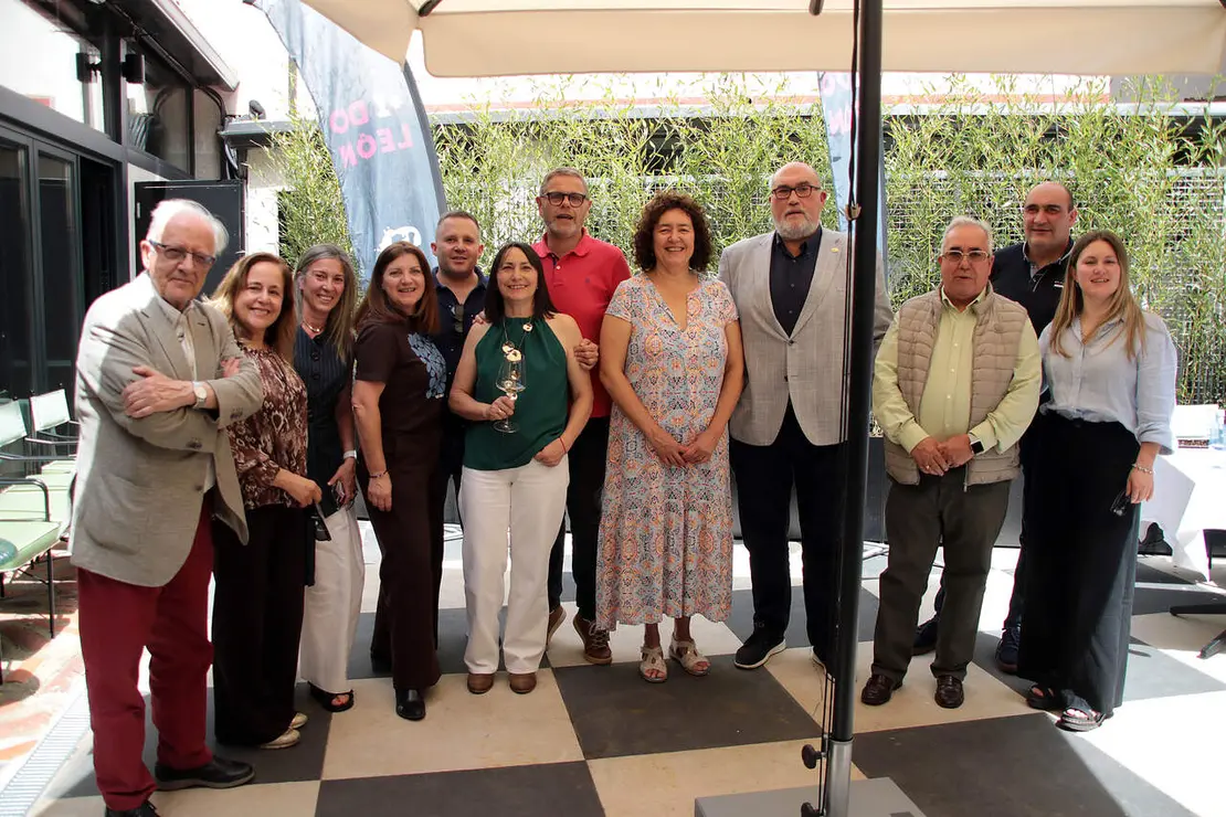 Lectura del acta de calificaci&oacute;n de los vinos de la a&ntilde;ada 2025 de la Denominaci&oacute;n de Origen Le&oacute;n, con la asistencia de numerosas autoridades