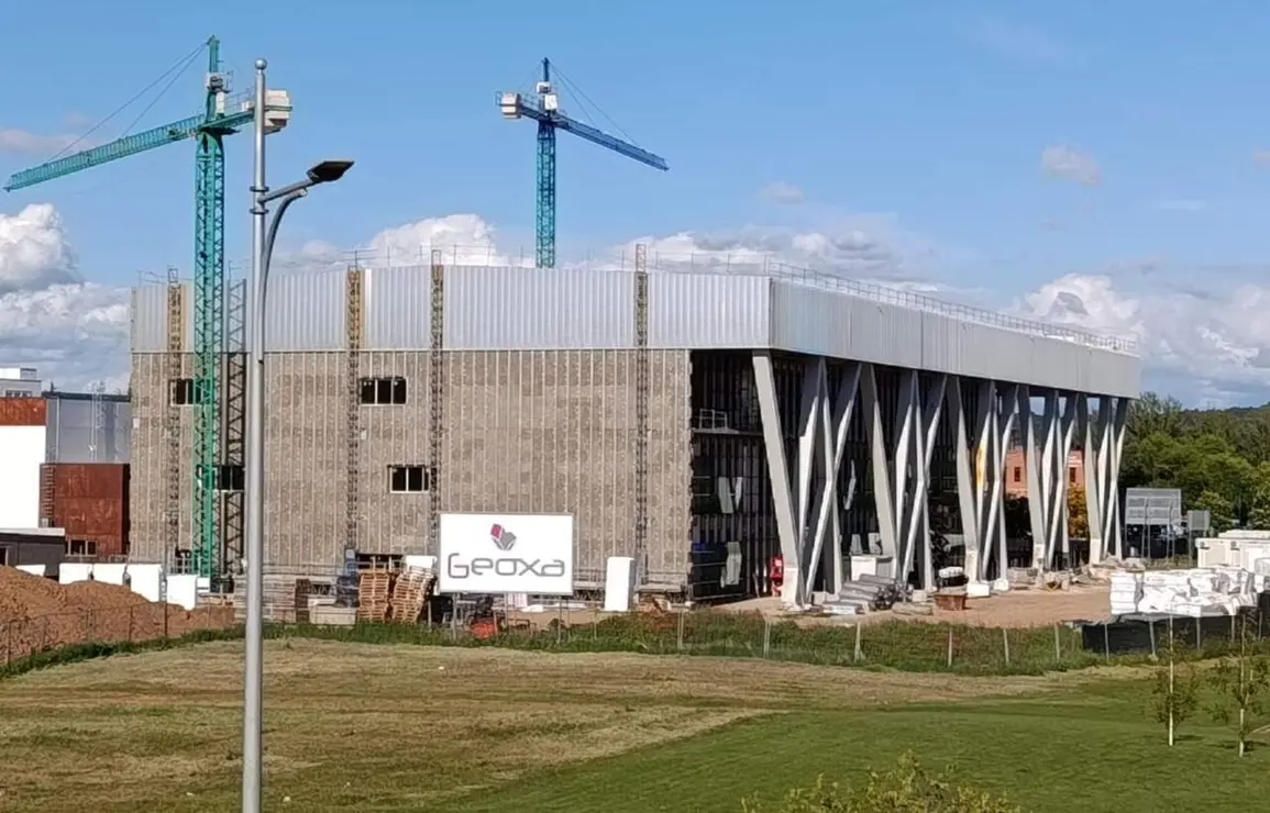 La Casa del Estudiante de la ULE encara su recta final en el campus de Vegazana con el horizonte de abrir sus puertas a finales de 2026. Foto: M.A. Garc&iacute;a.