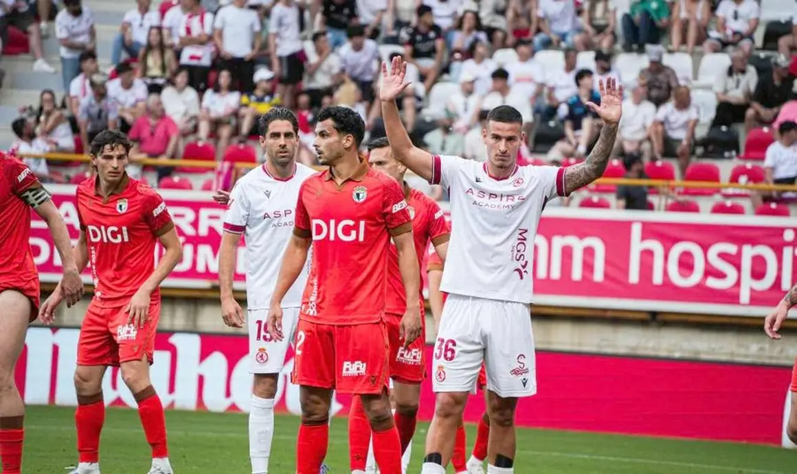 Barzic, en un lance del partido.