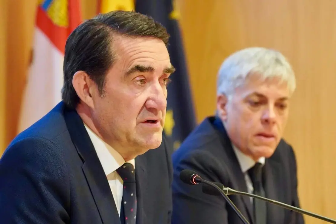 El consejero de Medio Ambiente, Vivienda y Ordenaci&oacute;n del Territorio, Juan Carlos Su&aacute;rez-Qui&ntilde;ones, inaugura una jornada formativa para medios de comunicaci&oacute;n en materia de incendios forestales