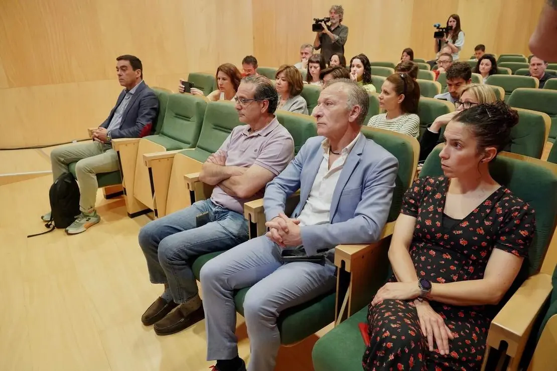 El consejero de Medio Ambiente, Vivienda y Ordenaci&oacute;n del Territorio, Juan Carlos Su&aacute;rez-Qui&ntilde;ones, inaugura una jornada formativa para medios de comunicaci&oacute;n en materia de incendios forestales