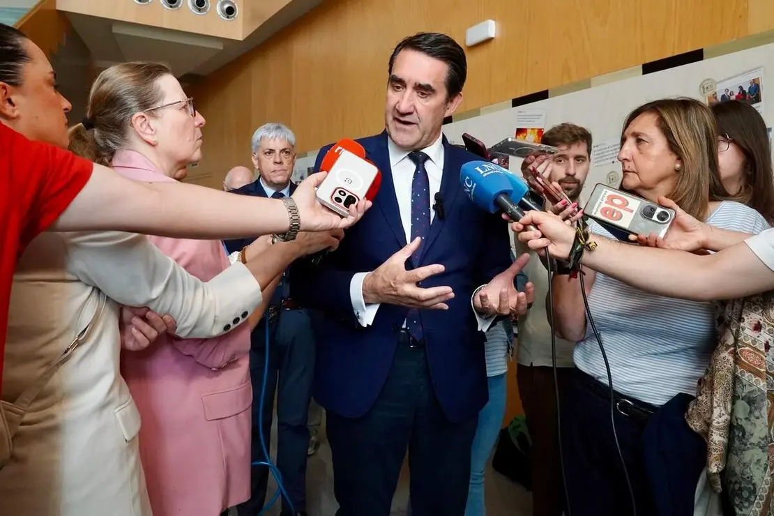 El consejero de Medio Ambiente, Vivienda y Ordenaci&oacute;n del Territorio, Juan Carlos Su&aacute;rez-Qui&ntilde;ones, inaugura una jornada formativa para medios de comunicaci&oacute;n en materia de incendios forestales