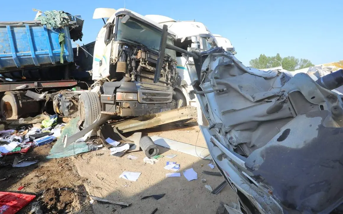 Fallece un camionero tras salirse de la v&iacute;a y chocar contra seis camiones en Monz&oacute;n de Campos (Palencia), el accidente se produjo de madrugada en la N-611 e una rotonda donde siempre habitualmente aparcan varios camiones de la obra del AVE