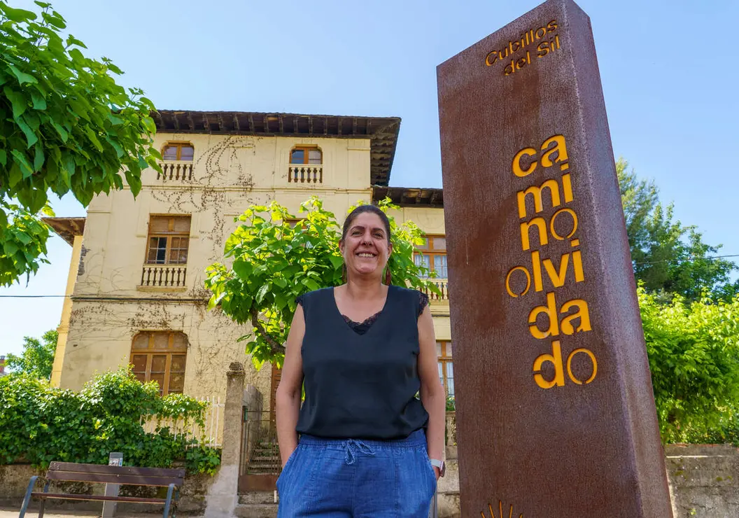 La presidenta de la Asociaci&oacute;n Leonesa del Camino Olvidado, Charo G&oacute;mez, en el d&eacute;cimo aniversario de su constituci&oacute;n