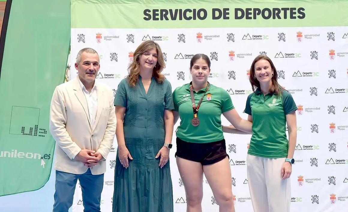 La Universidad de Le&oacute;n reconoce el esfuerzo de los estudiantes que han compaginado competici&oacute;n y estudios durante una temporada marcada por los &eacute;xitos en los Campeonatos de Espa&ntilde;a Universitarios.