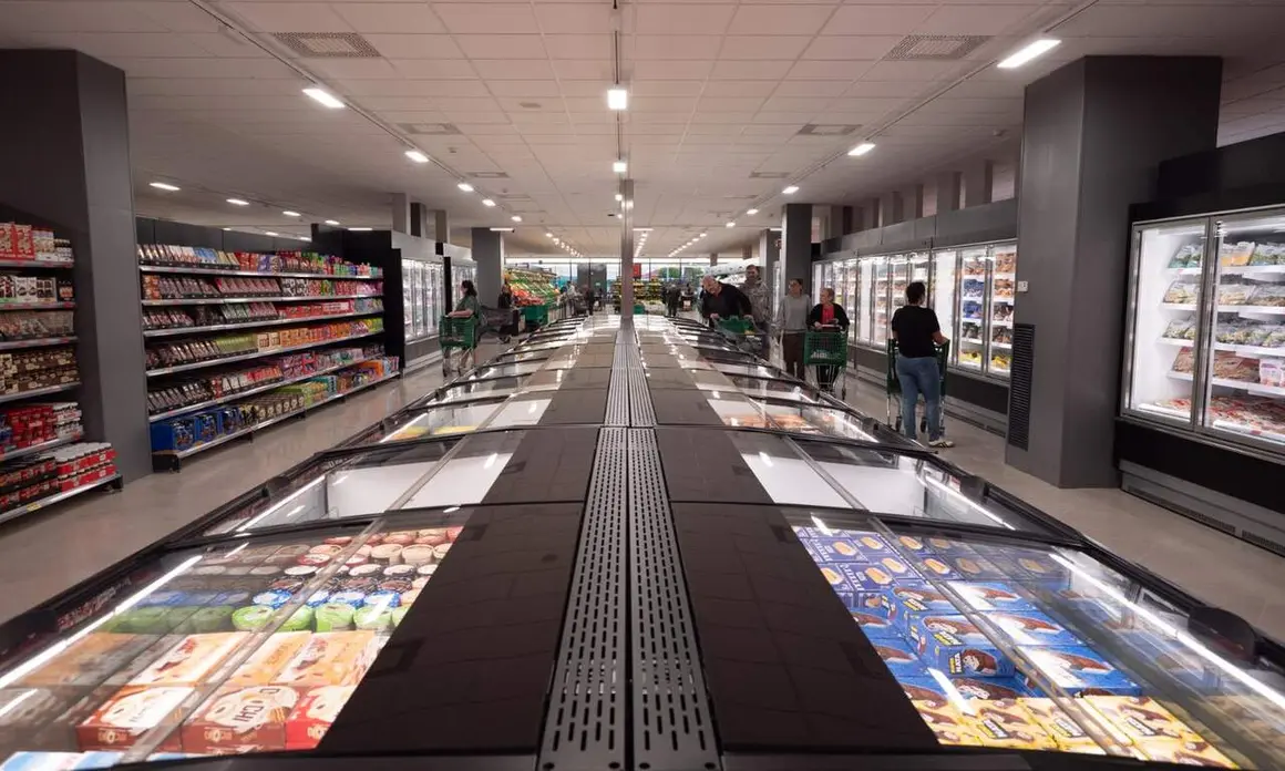 El nuevo establecimiento de la calle Morredero emplea a 33 personas y promete una experiencia de compra "&aacute;gil, sencilla e intuitiva". Foto: Mercadona.