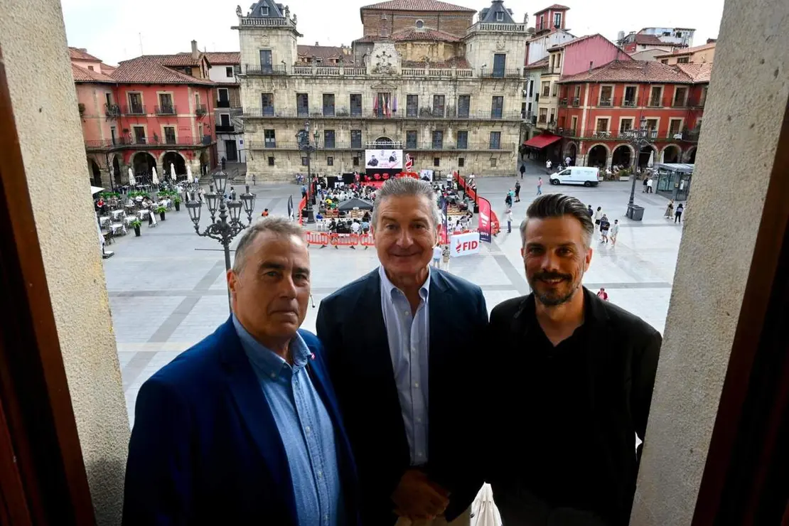 LOS TRES REYES DE LE&Oacute;N