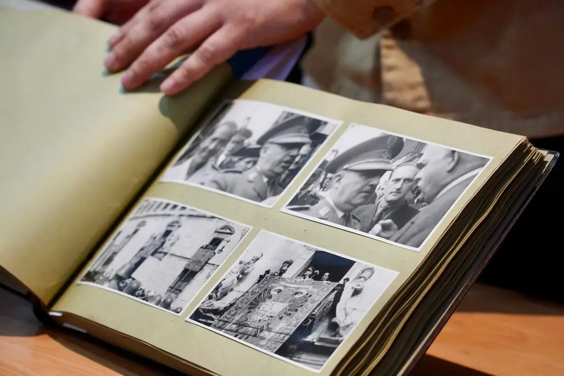 El delegado territorial de la Junta, Eduardo Diego, presenta el fondo documental &lsquo;Arias Navarro&rsquo;, en el marco de la Semana Internacional de los Archivos