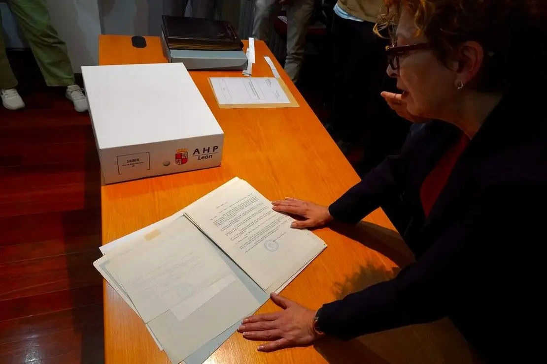 El delegado territorial de la Junta, Eduardo Diego, presenta el fondo documental &lsquo;Arias Navarro&rsquo;, en el marco de la Semana Internacional de los Archivos