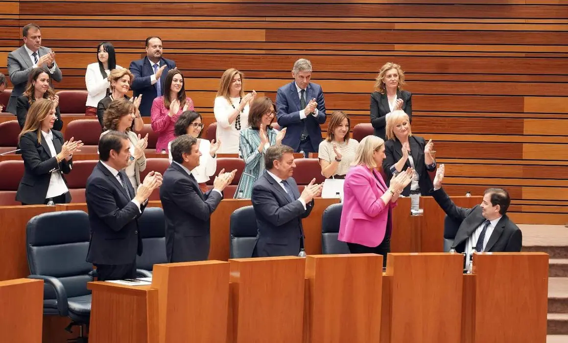Investidura (30)