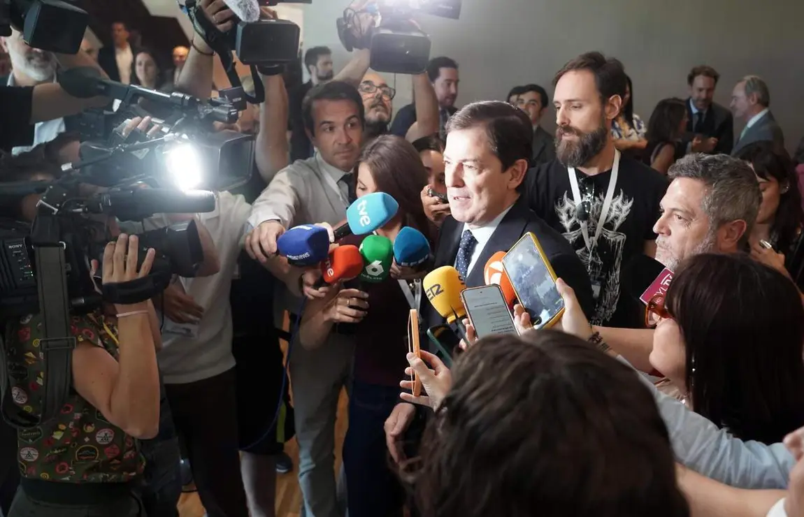Investidura (40)