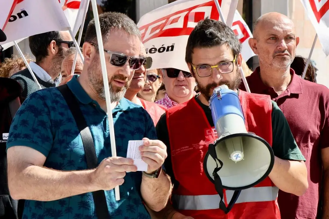 Comisiones Obreras, con el apoyo de la Confederaci&oacute;n General del Trabajo, convoca una concentraci&oacute;n del operativo de prevenci&oacute;n y extinci&oacute;n de incendios forestales de Castilla y Le&oacute;n para hacer visible su situaci&oacute;n d&iacute;as antes de que comience la &eacute;poca de riesgo alto