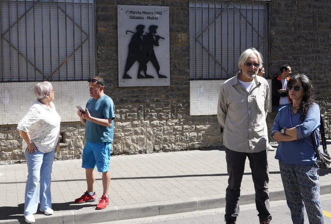 Paro de tres horas y manifestaci&oacute;n en Villablino (Le&oacute;n), bajo el lema &lsquo;Laciana merece futuro&rsquo;