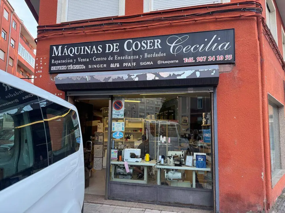 M&Aacute;QUINAS DE COSER CECILIA (6)