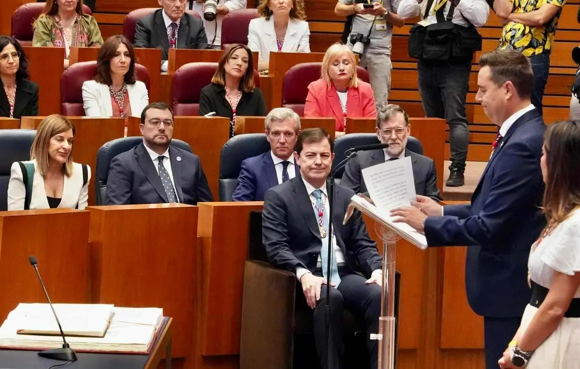 Toma de posesi&oacute;n de Alfonso Fern&aacute;ndez Ma&ntilde;ueco como presidente de la Junta de Castilla y Le&oacute;n.