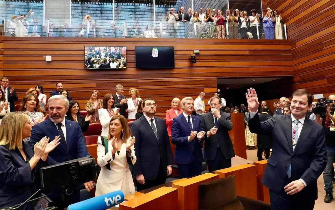 Toma de posesi&oacute;n de Alfonso Fern&aacute;ndez Ma&ntilde;ueco como presidente de la Junta de Castilla y Le&oacute;n.