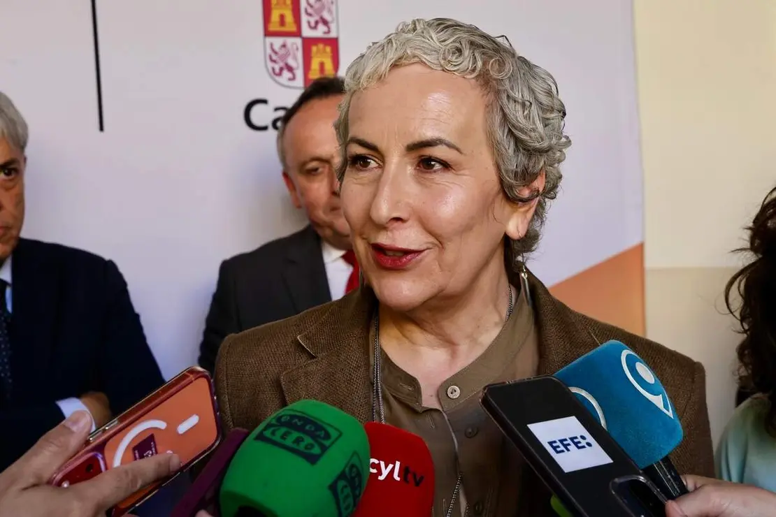 El viceconsejero de Transformaci&oacute;n Digital, Luis Enrique Ortega, y el alcalde de Le&oacute;n, Jos&eacute; Antonio Diez, inauguran la Jornada &lsquo;Tecnolog&iacute;as Cu&aacute;nticas, Seguridad y Defensa&rsquo;, organizada por el Centro de Supercomputaci&oacute;n de Castilla y Le&oacute;n
