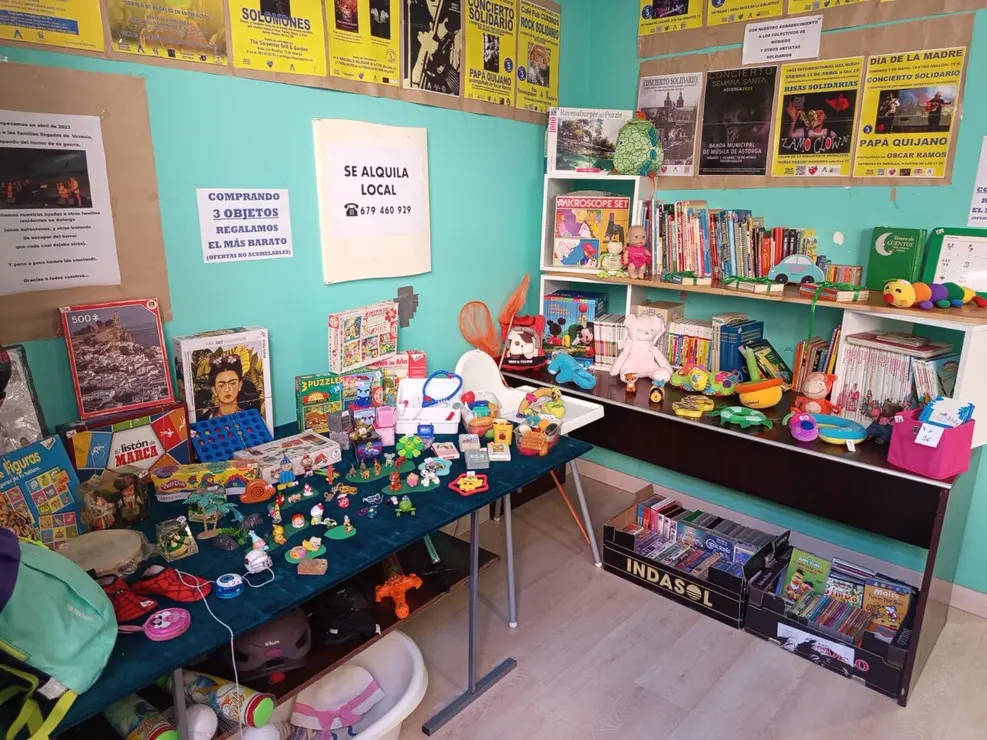 Mercadillo solidario Astorga (17)