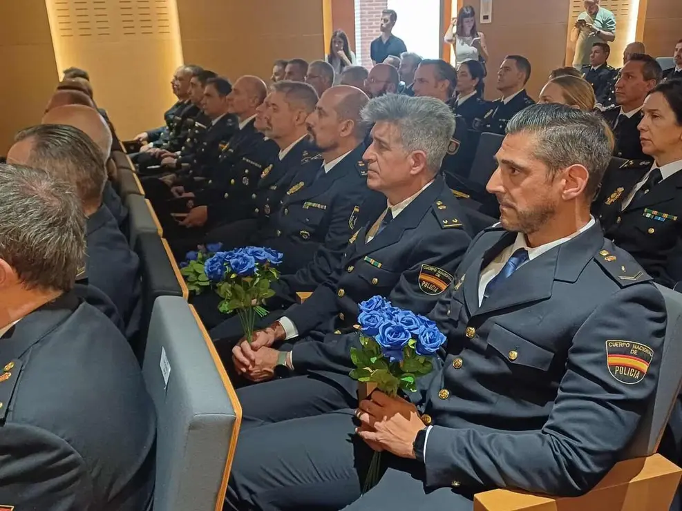 Polic&iacute;a Nacional (3)