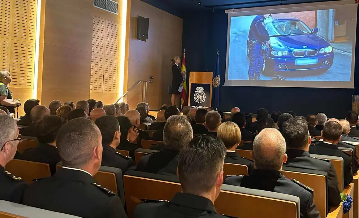 Polic&iacute;a Nacional (7)