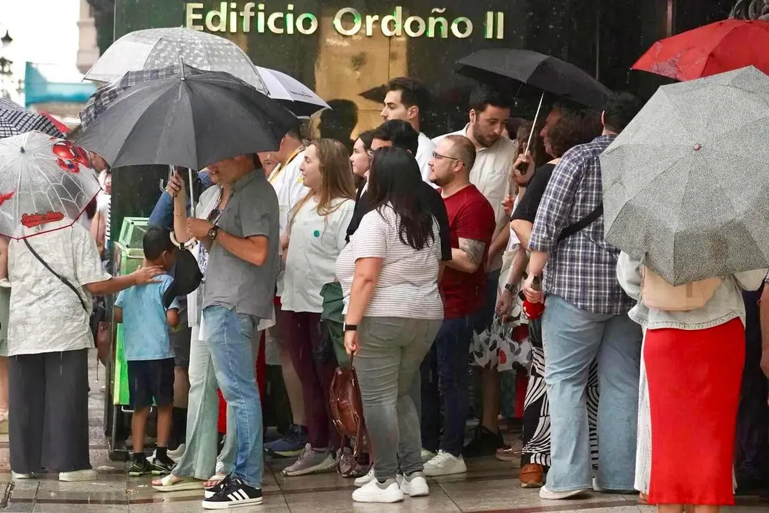 La Delegaci&oacute;n Provincial de Le&oacute;n de la Asociaci&oacute;n M&eacute;dicos Unidos por sus Derechos protagoniza una manifestaci&oacute;n para exigir un estatuto propio