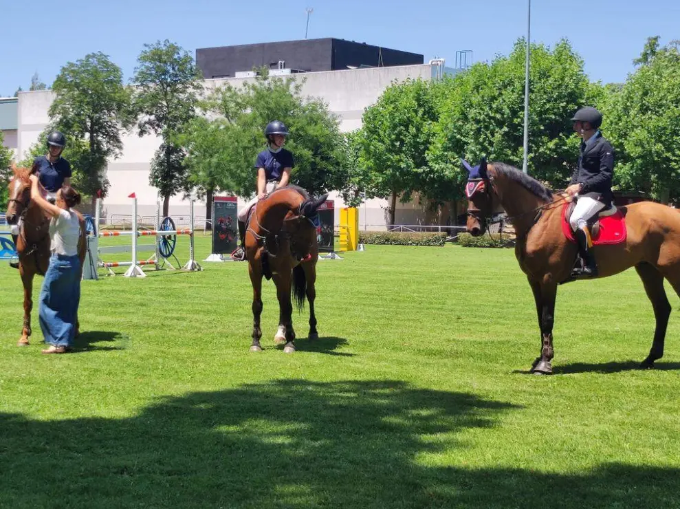 El H&iacute;pico brilla: Ibone Iba&ntilde;ez e Iv&aacute;n Serrano triunfan en la jornada inaugural. Foto: MAG.