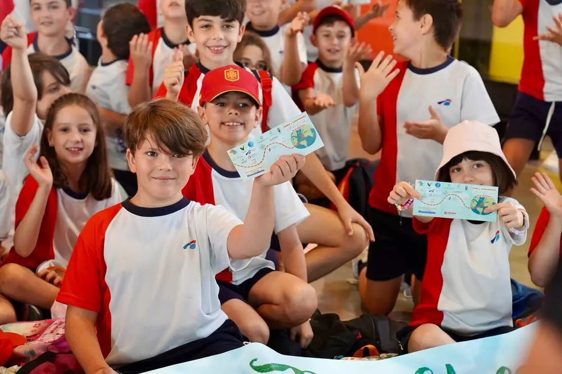 El alcalde de Le&oacute;n, Jos&eacute; Antonio Diez, participa, junto a representantes de C&aacute;ritas Diocesana y de Escuelas Cat&oacute;licas Castilla y Le&oacute;n, en el acto final de la V Marcha Solidaria por el Pacto Educativo Global