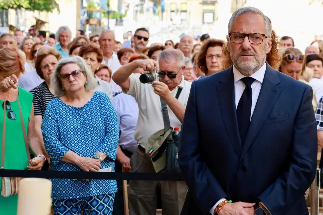 La Corporaci&oacute;n Municipal del Ayuntamiento de Le&oacute;n, encabezada por el alcalde, Jos&eacute; Antonio Diez, asiste a la celebraci&oacute;n de la misa de San Juan, a la que tambi&eacute;n acude el vicepresidente primero de la Junta y consejero de Desregulaci&oacute;n, Familia y Ayudas Sociales, Carlos Poll&aacute;n y el consejero de Industria, Universidades, Empleo y Comercio, Juan Carlos Su&aacute;rez-Qui&ntilde;ones