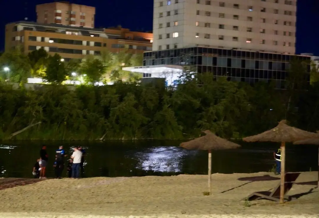 Fallece un ni&ntilde;o de 10 a&ntilde;os desaparecido en el agua en la playa de Las Moreras, en Valladolid