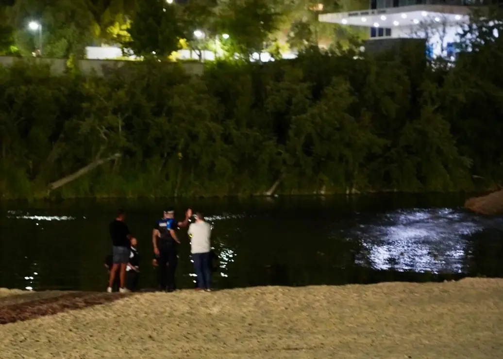 Fallece un ni&ntilde;o de 10 a&ntilde;os desaparecido en el agua en la playa de Las Moreras, en Valladolid