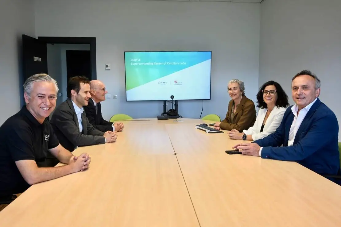 La consejera de Movilidad, Transformaci&oacute;n Digital e Inteligencia Artificial, Cristina Sanchidri&aacute;n, mantiene una reuni&oacute;n de trabajo con la directora de Scayle, Hilde P&eacute;rez, y visita el Centro de Supercomputaci&oacute;n de Castilla y Le&oacute;n