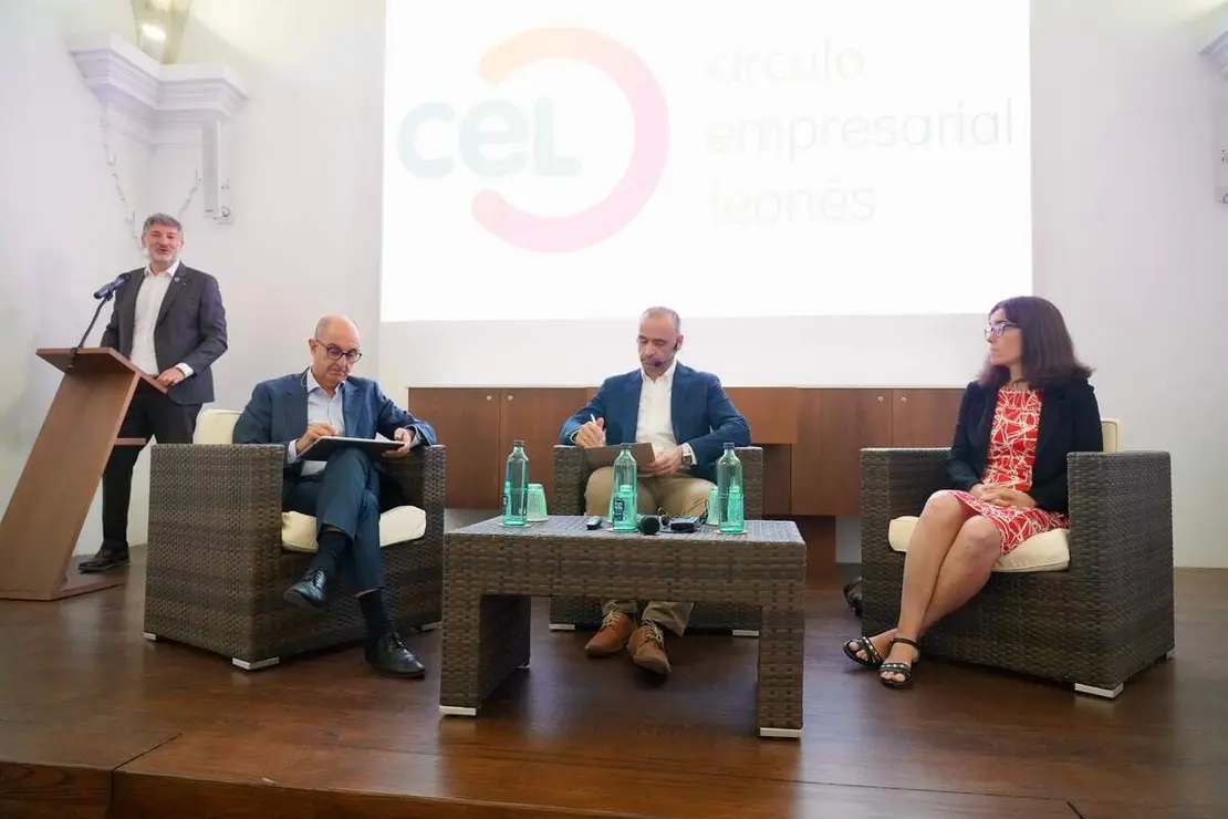 El C&iacute;rculo Empresarial Leon&eacute;s re&uacute;ne en Le&oacute;n a los m&aacute;ximos responsables del ICO e Iberaval en la jornada &lsquo;Nuevas v&iacute;as de financiaci&oacute;n para pymes: ICO e Iberaval, claves para crecer&rsquo;
