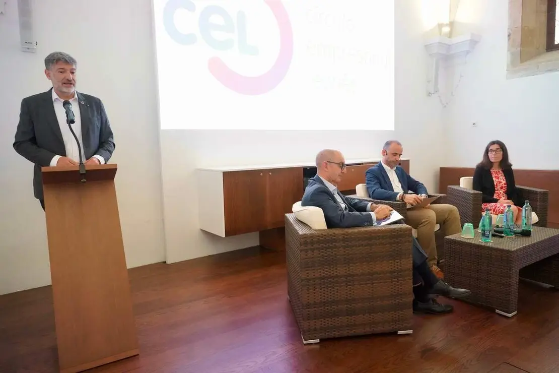 El C&iacute;rculo Empresarial Leon&eacute;s re&uacute;ne en Le&oacute;n a los m&aacute;ximos responsables del ICO e Iberaval en la jornada &lsquo;Nuevas v&iacute;as de financiaci&oacute;n para pymes: ICO e Iberaval, claves para crecer&rsquo;