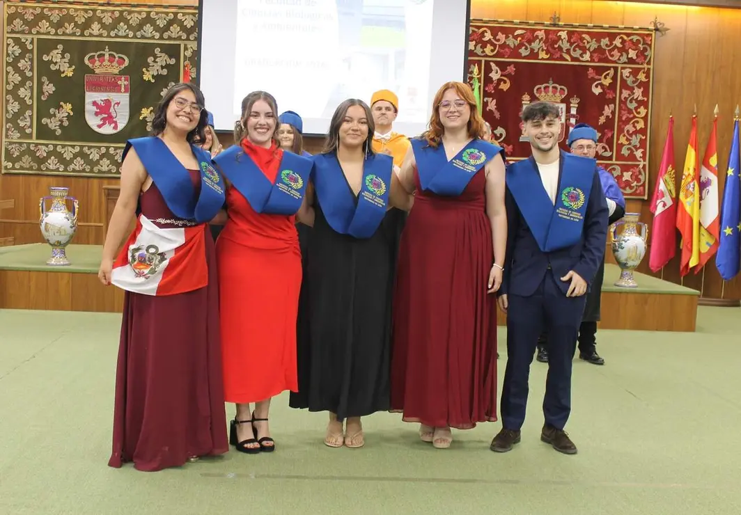 Graduaci&oacute;n Biolog&iacute;a ULE-19