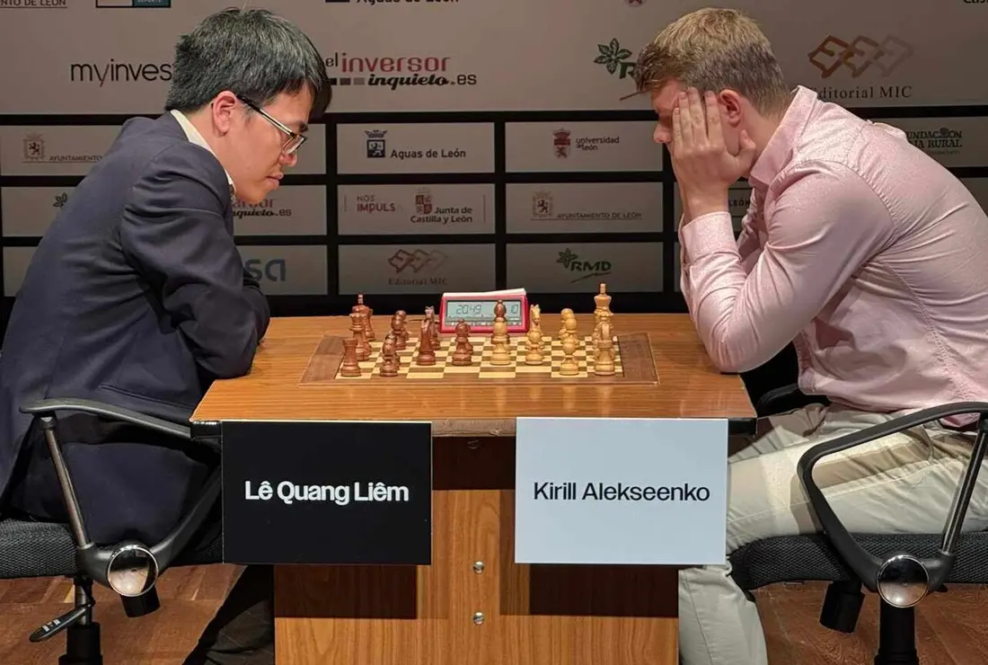 L&ecirc; Quang Li&ecirc;m jugar&aacute; la final del Magistral de Le&oacute;n ante Jaime Santos. El gran maestro vietnamita supera a Kirill Alekseenko en el desempate y reeditar&aacute; con el leon&eacute;s la semifinal del pasado a&ntilde;o en la lucha por el t&iacute;tulo del XXXIX Magistral Ciudad de Le&oacute;n.