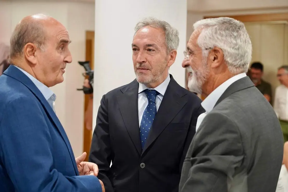 El consejero de Cultura, Turismo y Deporte, Alberto D&iacute;az Pico, ofrece la conferencia inaugural del VI Congreso de Turismo ''Le&oacute;n, escenarios para todo el a&ntilde;o'', organizado por Diario de Le&oacute;n