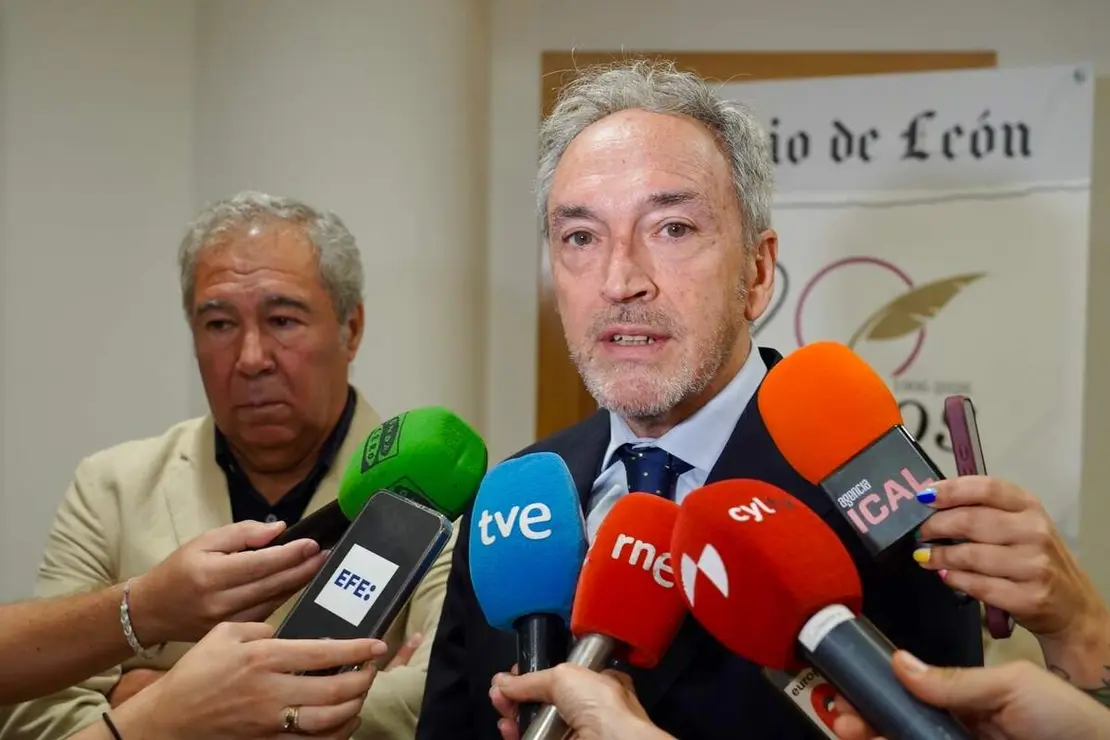 El consejero de Cultura, Turismo y Deporte, Alberto D&iacute;az Pico, ofrece la conferencia inaugural del VI Congreso de Turismo ''Le&oacute;n, escenarios para todo el a&ntilde;o'', organizado por Diario de Le&oacute;n