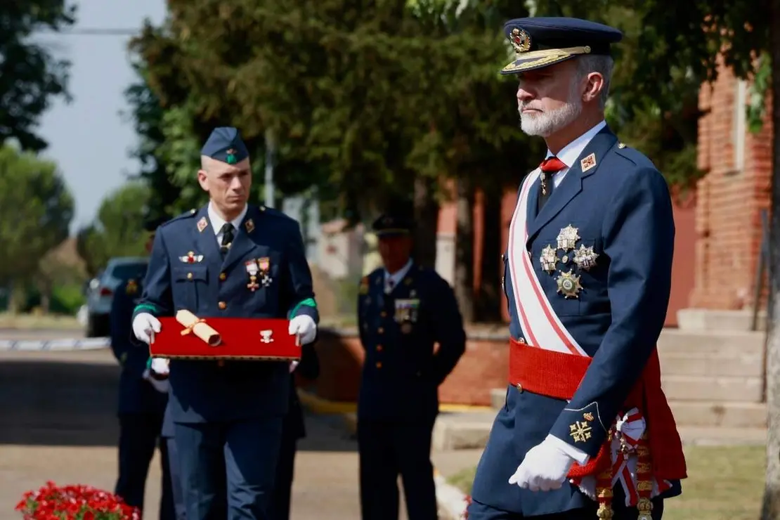 Acto de entrega de los Reales Despachos de Sargento a la XXXIV promoci&oacute;n de la Academia B&aacute;sica del Aire y del Espacio, que est&aacute; presidido por el rey Felipe VI. Acuden al acto el presidente de la Junta, Alfonso Fern&aacute;ndez Ma&ntilde;ueco, el de las Cortes de Castilla y Le&oacute;n, Francisco V&aacute;zquez y el delegado del Gobierno, Nicanor Sen, entre otras autoridades
