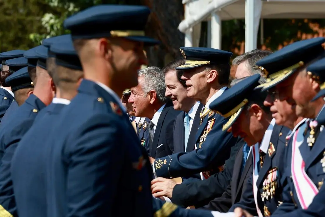 Acto de entrega de los Reales Despachos de Sargento a la XXXIV promoci&oacute;n de la Academia B&aacute;sica del Aire y del Espacio, que est&aacute; presidido por el rey Felipe VI. Acuden al acto el presidente de la Junta, Alfonso Fern&aacute;ndez Ma&ntilde;ueco, el de las Cortes de Castilla y Le&oacute;n, Francisco V&aacute;zquez y el delegado del Gobierno, Nicanor Sen, entre otras autoridades