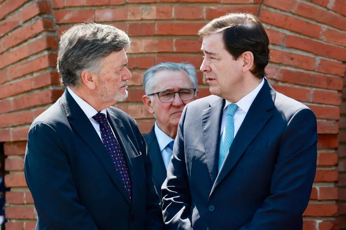 Acto de entrega de los Reales Despachos de Sargento a la XXXIV promoci&oacute;n de la Academia B&aacute;sica del Aire y del Espacio, que est&aacute; presidido por el rey Felipe VI. Acuden al acto el presidente de la Junta, Alfonso Fern&aacute;ndez Ma&ntilde;ueco, el de las Cortes de Castilla y Le&oacute;n, Francisco V&aacute;zquez y el delegado del Gobierno, Nicanor Sen, entre otras autoridades