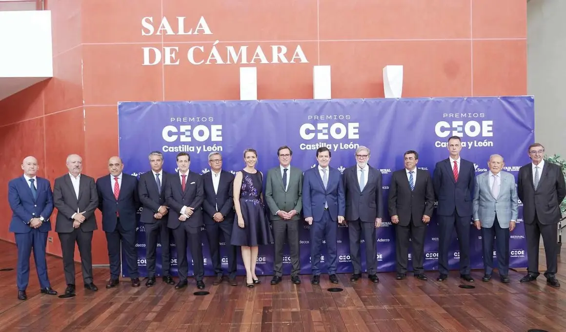 El empresario leon&eacute;s Ignacio Tejera ha sido uno de los nueve galardonados en los XXXIII Premios CEOE Castilla y Le&oacute;n, unos reconocimientos que distinguen cada a&ntilde;o a representantes del tejido empresarial de la Comunidad por su trayectoria, compromiso y contribuci&oacute;n al desarrollo econ&oacute;mico de sus territorios.