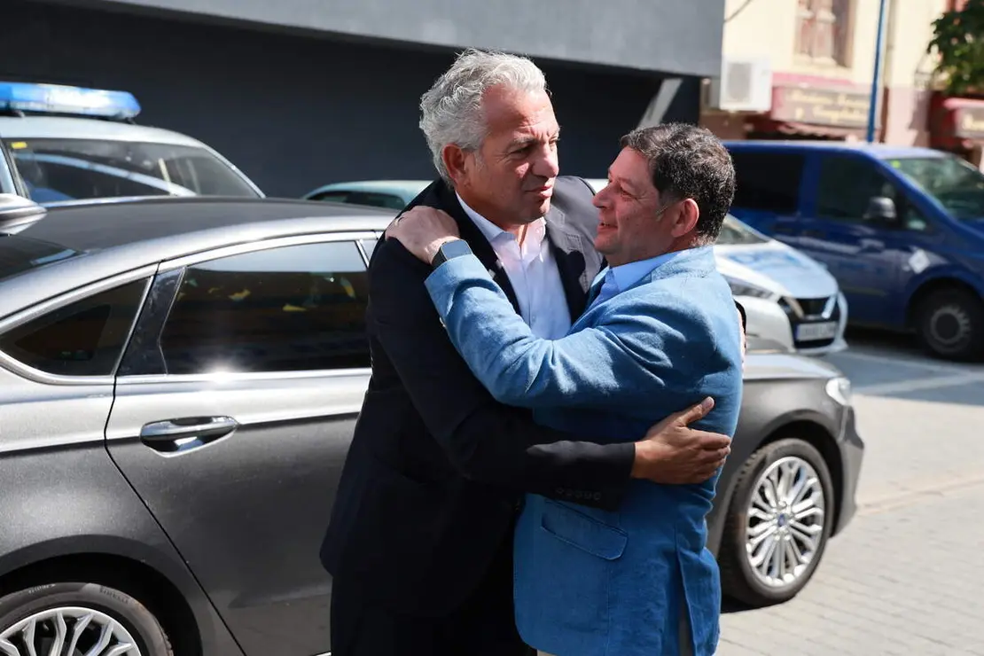El delegado del Gobierno en Castilla y Le&oacute;n, Nicanor Sen, visita las actuaciones finalizadas en la Casa de la Cultura de Valencia de Don Juan financiadas a cargo del Programa de Impulso a la Rehabilitaci&oacute;n de los Edificios P&uacute;blicos