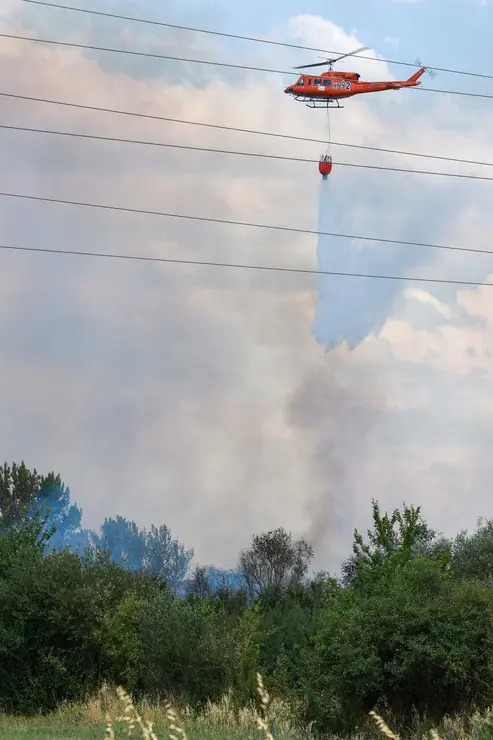 Incendio de nivel dos en Navatejera (Le&oacute;n)